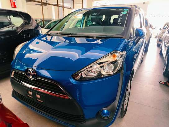 Toyota sienta blue 2017 hybrid image 1