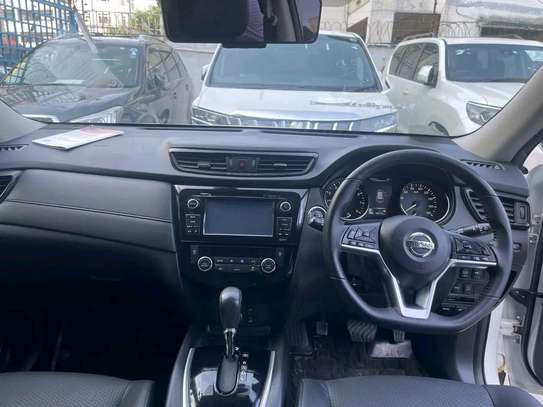 Nissan X-Trail white 2017 4wd image 4