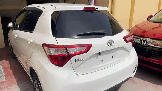 Toyota vitz 1300cc 2019 image 2