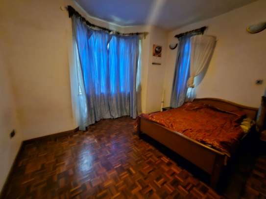 5 Bed House with En Suite in Runda image 1