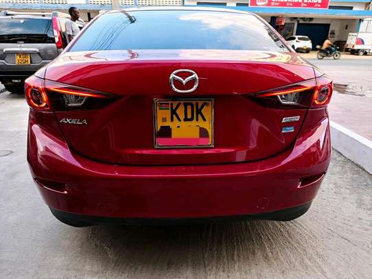 Used axela petrol image 3