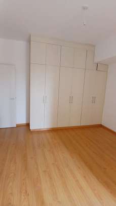 3 Bed Apartment with En Suite in Kilimani image 9