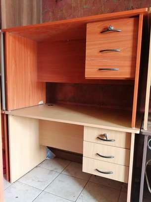 Spacious and strong office desks image 6