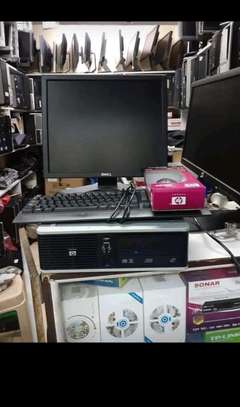 Hp desktop with tft clearence image 1