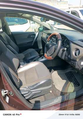 Toyota auris used image 2