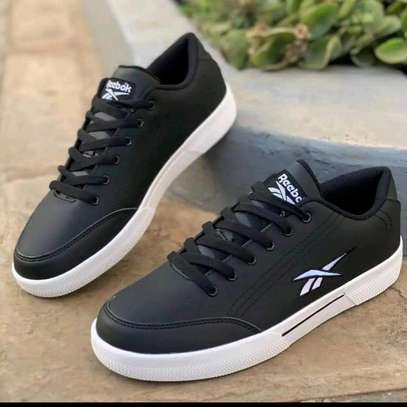 Leather casual sneakers image 3