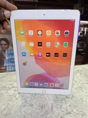 Apple iPad Air 2 5th gen image 5