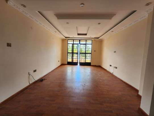 3 Bed Apartment with En Suite in Thika Road image 20