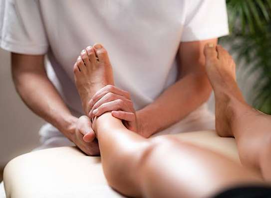 Valentine's massage offers, male masaage therapist image 1
