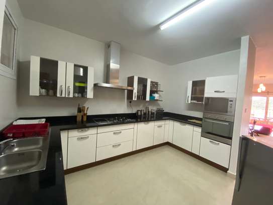 Serviced 3 Bed Apartment with En Suite in Riverside image 2