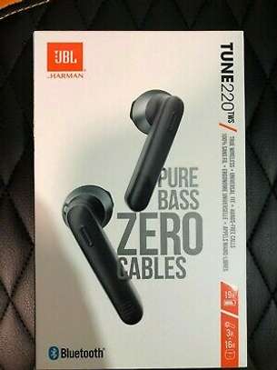 JBL TUNE 220TWS - True Wireless in-Ear Headphone image 5