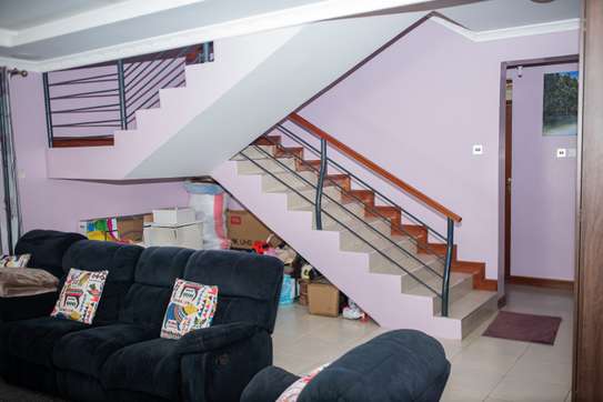 4 Bed Townhouse with En Suite at Chuna Estate Kitengela image 38