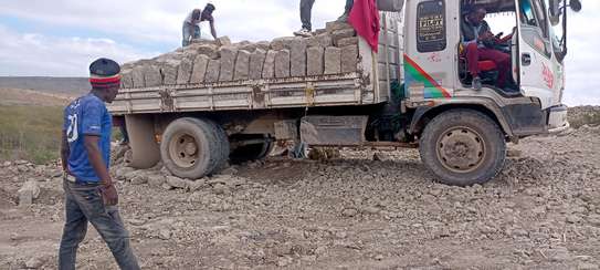 Hand cut/ Machine cut stones & Hardcores image 2