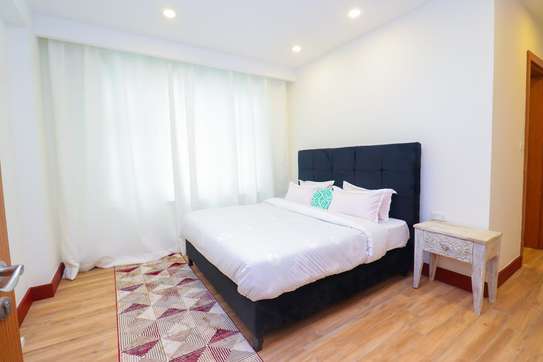 3 Bed Apartment with En Suite in Parklands image 12