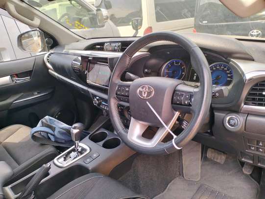 Toyota Hilux double cabin 2016 image 6