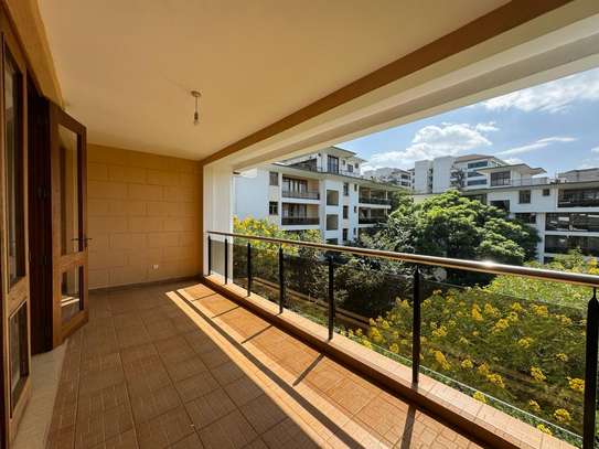 3 Bed Apartment with En Suite in Riverside image 1