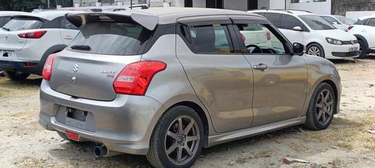 Suzuki Swift RS Silver 2018 image 14