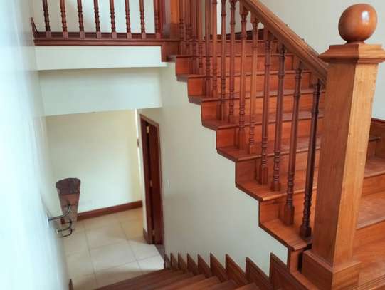 5 Bed House with En Suite at Gigiri image 22