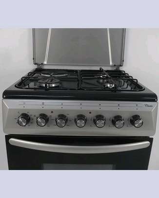 Kitchen appliances -cooker image 1