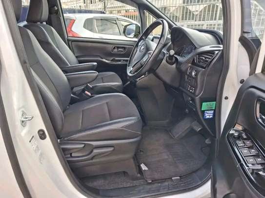 Toyota Noah white wxB 2019 image 3