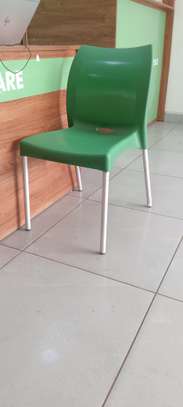 PLASTIC STACKABLE CHAIRS image 9