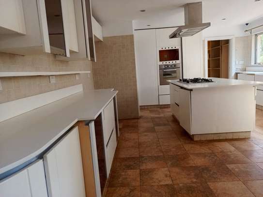 5 Bed Villa with En Suite in Muthaiga image 16