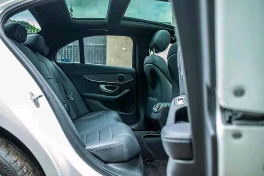 2016 Mercedes Benz C200 sunroof in Kenya image 2