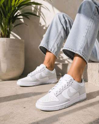 Sport shoes image 7