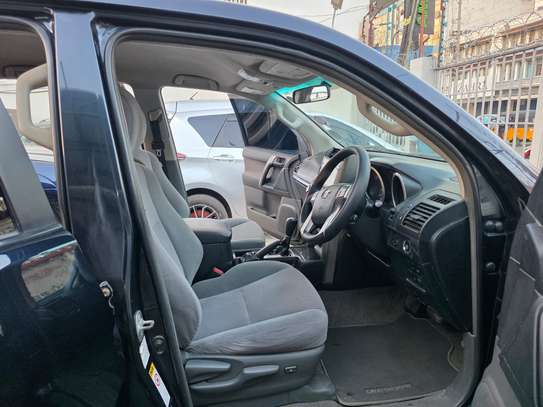 Toyota landcruiser Prado diesel image 2