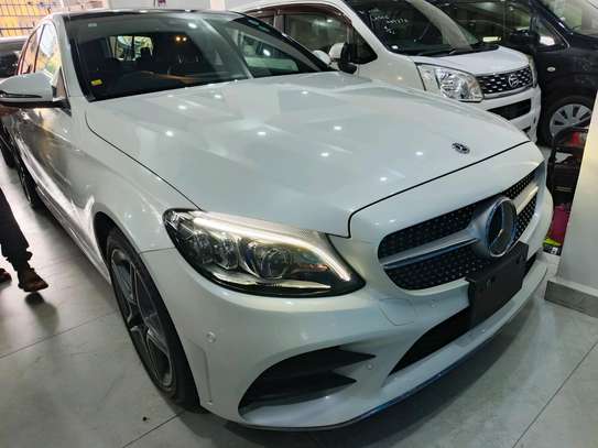 Mercedes Benz C200 2019 image 9