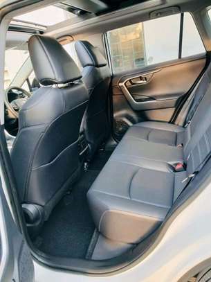 TOYOTA RAV4 G Z PACKAGE 2020MODEL SUNROOF image 8