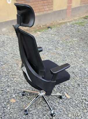 Office Chair; Functional and flexible Swivel Office Chair image 2