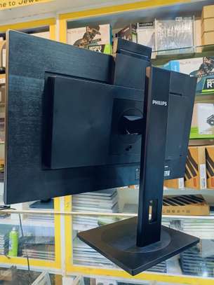 Philips 243B1 24-Inch USB Type-C IPS FHD (1080p) Monitor image 5