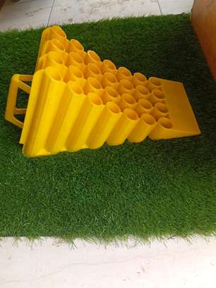 Plastic wheel chock image 4