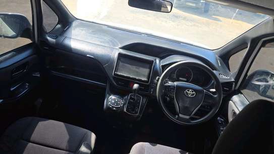 TOYOTA NOAH 2016MODEL 8 SEATER image 3