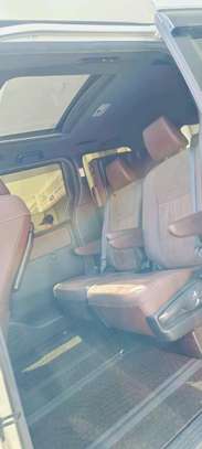 Toyota Esquire sunroof 2018 white image 6