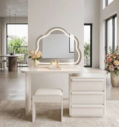 Dressers : Vanity Dressing Table with LED Lights image 4