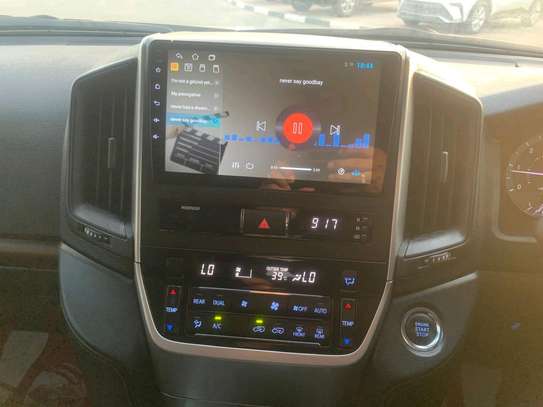 Toyota Land cruiser V8 Sahara Diesel 2018 image 12