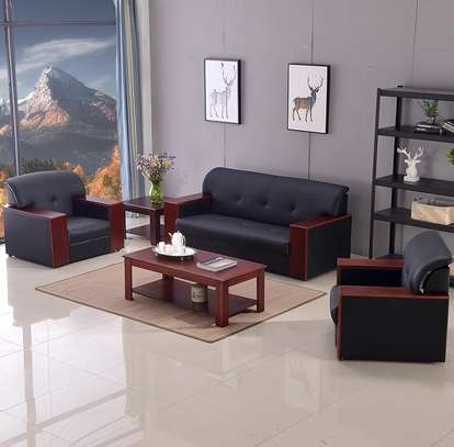 Executive 5 Seater Leather Meeting Sofa image 2