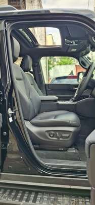Land Cruiser J250 image 8