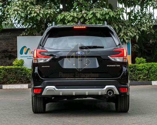 2018 Subaru Forester image 4