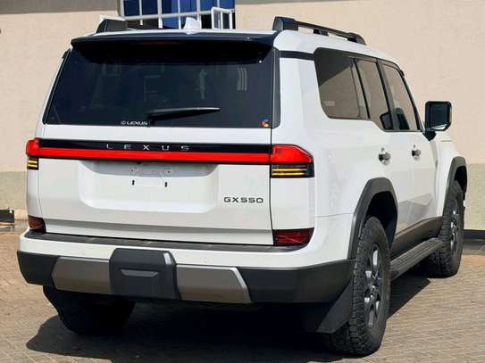 2024 Lexus GX550 image 2