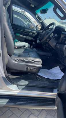 TOYOTA HILUX ROGUE DOUBLE CAB 2018MODEL image 5