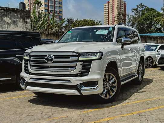 Toyota land cruiser Zx Sunroof 2022 image 2