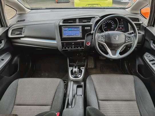 Honda fit hybrid silver 2018 image 4