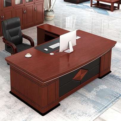 Office Desks:1.8M Executive Mahogany  Desk In kisii CBD image 4