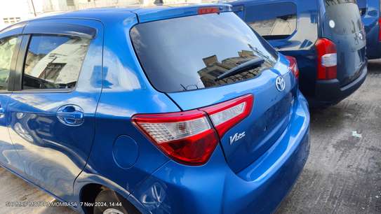 Toyota Vitz Hybrid 2018 2wd image 9