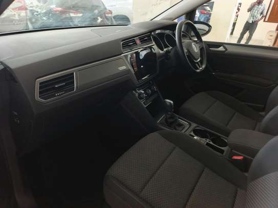 Volkswagen Touran image 5