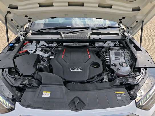 Audi SQ5 white 2021 Sunroof image 10