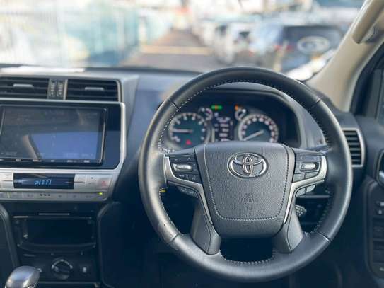 Toyota land Cruiser Prado TX-L 2020 image 10